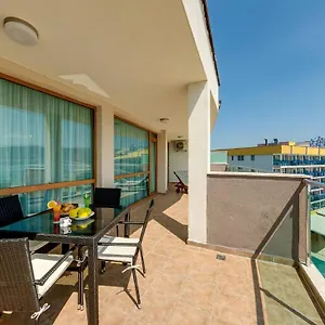 Aparthotel Briz